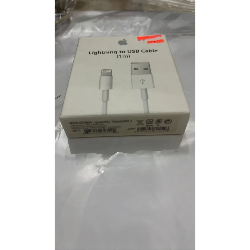 BRAND NEW APPLE CHARGING CABLE